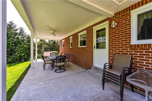 125 FOREST DRIVE, North Huntingdon, PA 15642
