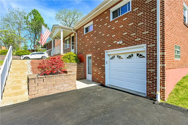 125 FOREST DRIVE, North Huntingdon, PA 15642