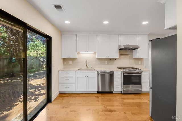 528 Laurel Ct, Benicia, CA 94510
