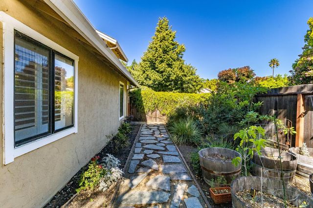 528 Laurel Ct, Benicia, CA 94510