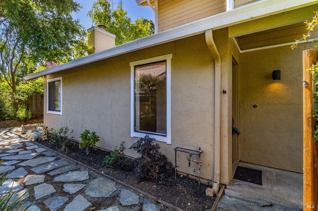 528 Laurel Ct, Benicia, CA 94510
