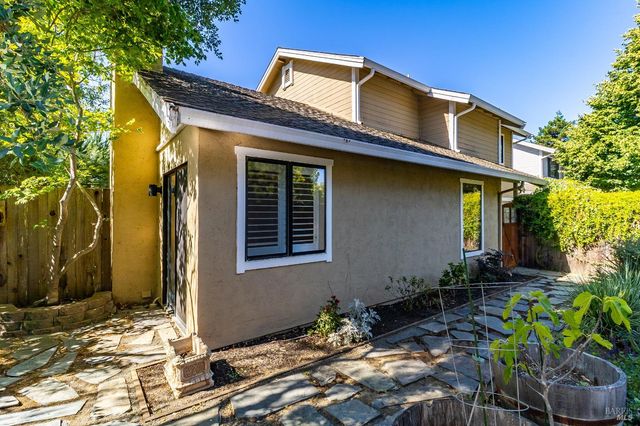 528 Laurel Ct, Benicia, CA 94510