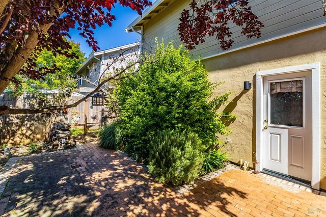 528 Laurel Ct, Benicia, CA 94510