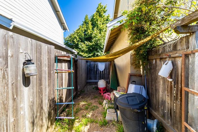 528 Laurel Ct, Benicia, CA 94510