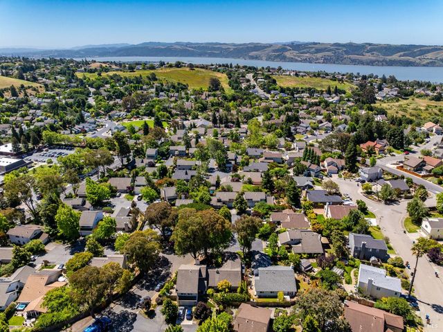 528 Laurel Ct, Benicia, CA 94510