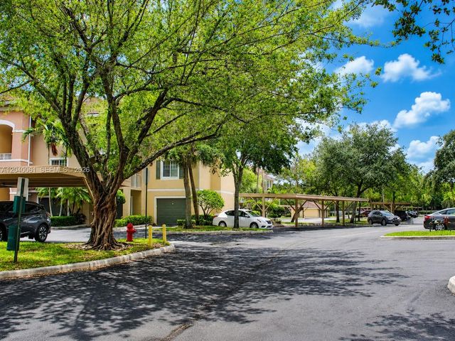 6458 Emerald Dunes Drive 303, West Palm Beach, FL 33411