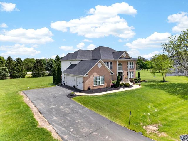 5N915 Baker Hill Court, St. Charles, IL 60175
