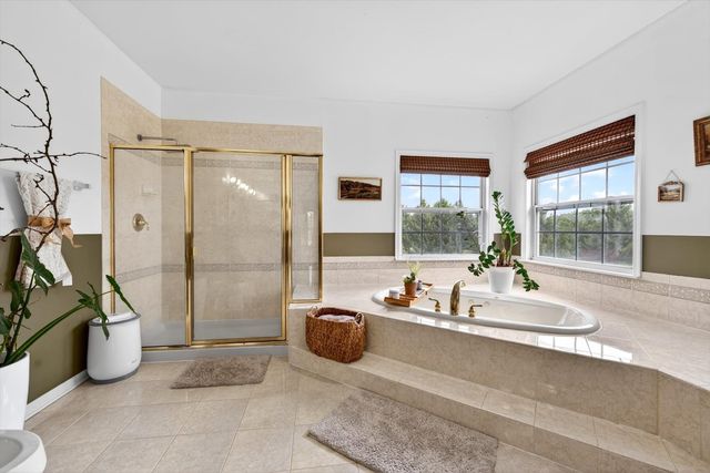 5N915 Baker Hill Court, St. Charles, IL 60175