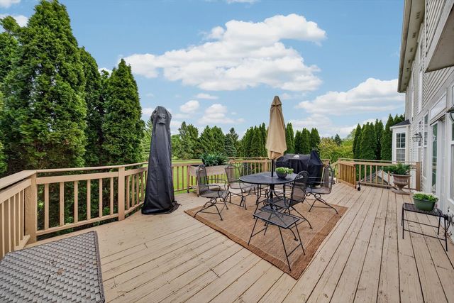 5N915 Baker Hill Court, St. Charles, IL 60175
