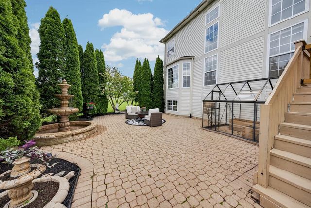 5N915 Baker Hill Court, St. Charles, IL 60175