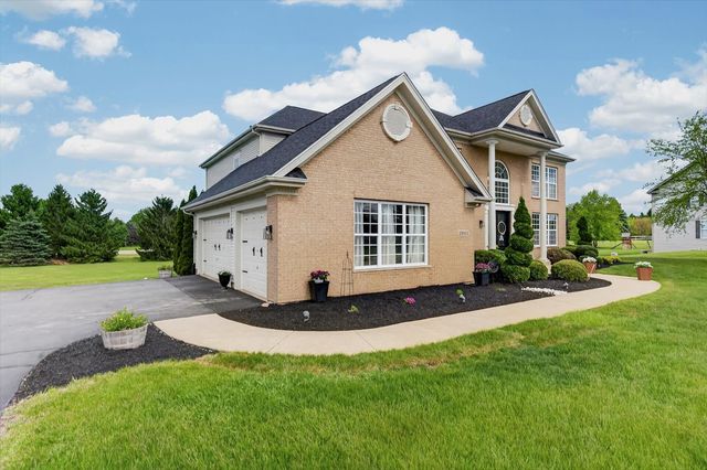 5N915 Baker Hill Court, St. Charles, IL 60175
