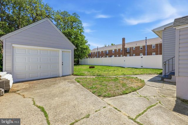 100 5TH ST, Brooklawn, NJ 08030