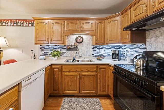 2543 TELLURIDE TRAIL, Green Bay, WI 54313