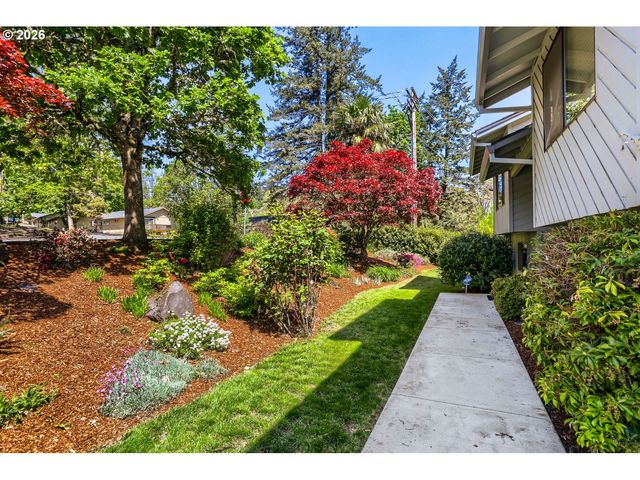 4291 RIVERVIEW Dr, West Linn, OR 97068