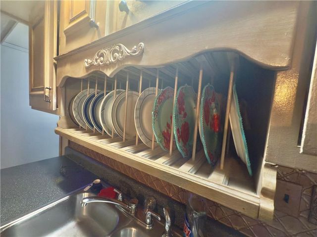 124 Hillcrest Drive, Nevada, MO 64772