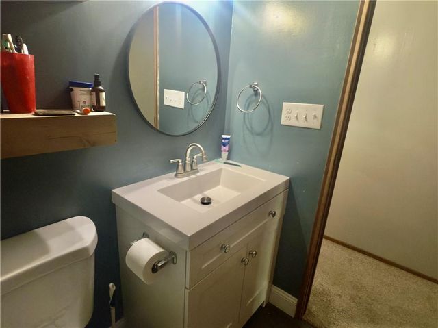 124 Hillcrest Drive, Nevada, MO 64772