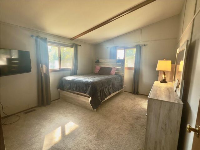 124 Hillcrest Drive, Nevada, MO 64772