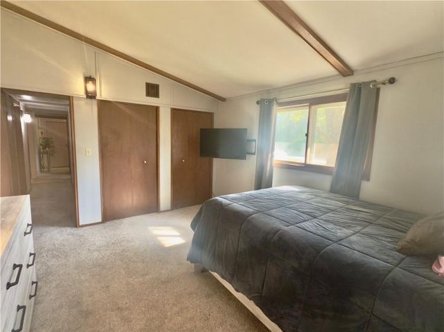 124 Hillcrest Drive, Nevada, MO 64772