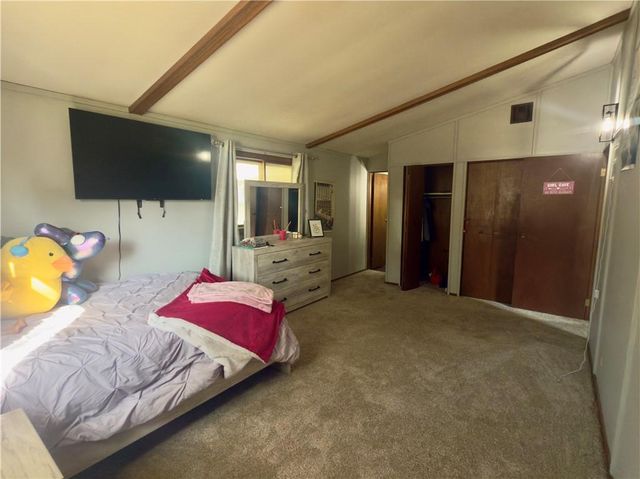 124 Hillcrest Drive, Nevada, MO 64772