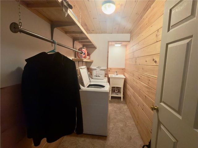 124 Hillcrest Drive, Nevada, MO 64772