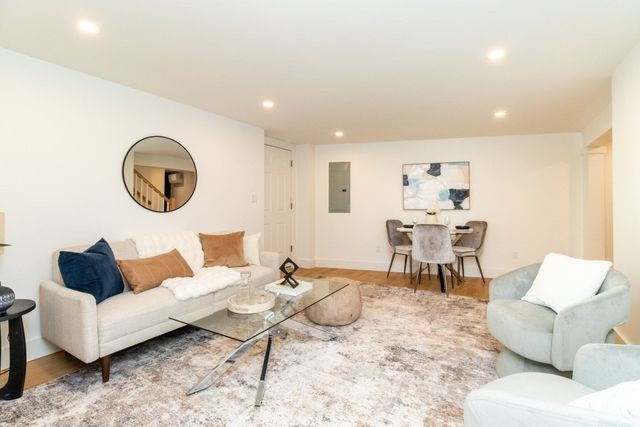 30 Columbus Ave 4, Waltham, MA 02451