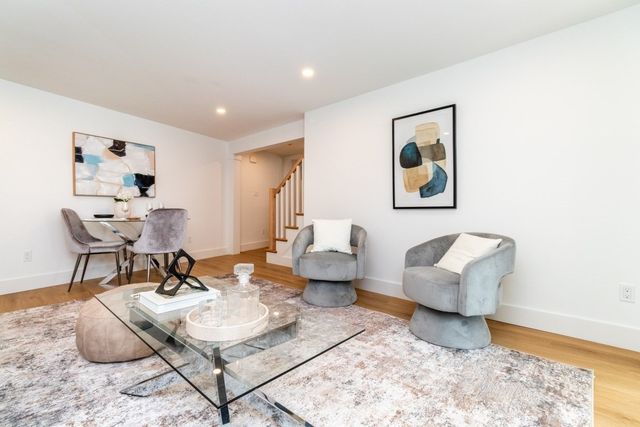 30 Columbus Ave 4, Waltham, MA 02451