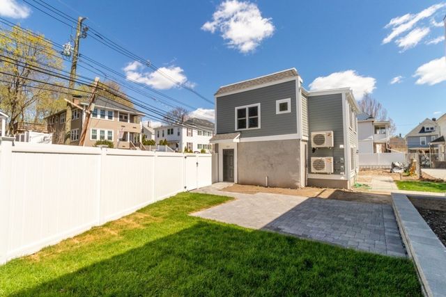 30 Columbus Ave 4, Waltham, MA 02451