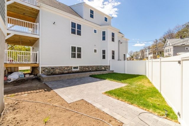 30 Columbus Ave 4, Waltham, MA 02451