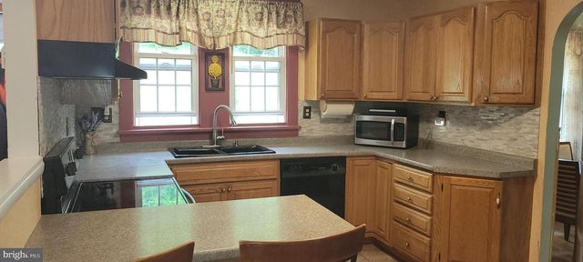 1221 VALLEY VIEW RD, Bellefonte, PA 16823