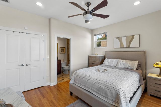 450 E Bowen Avenue 2W, Chicago, IL 60653