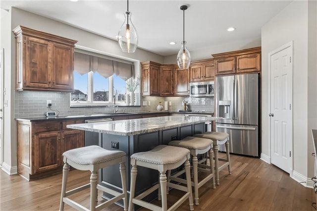 20219 W 93rd Street, Lenexa, KS 66220