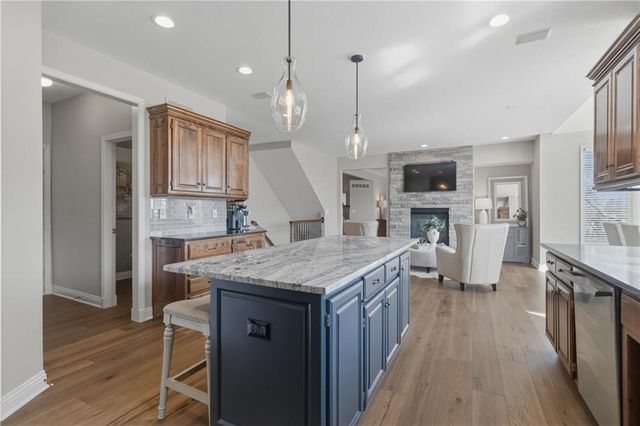 20219 W 93rd Street, Lenexa, KS 66220