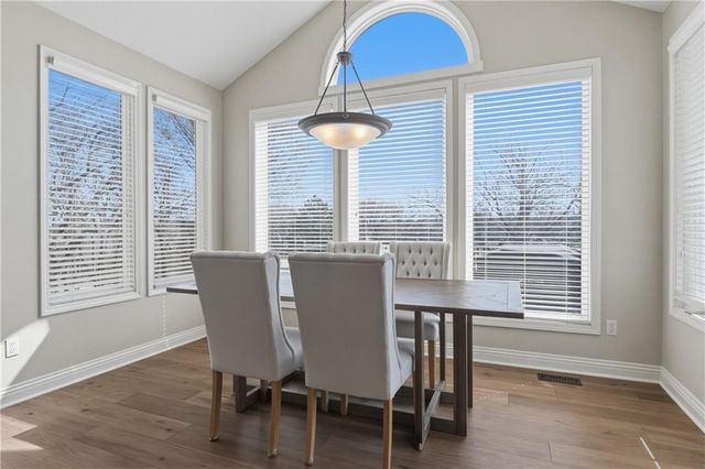 20219 W 93rd Street, Lenexa, KS 66220