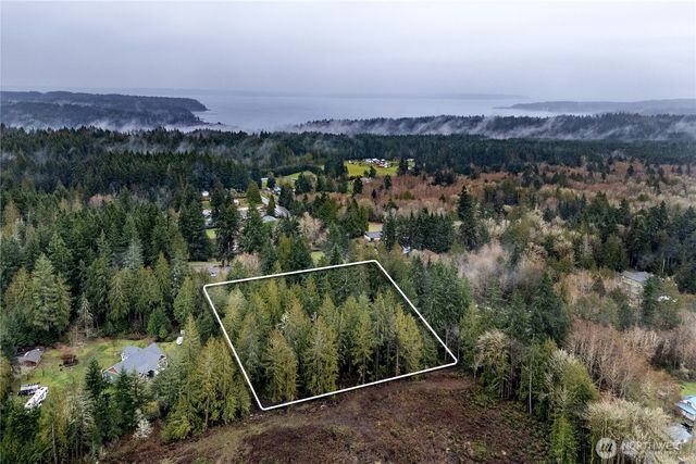 4692 NE Lincoln Road, Poulsbo, WA 98370