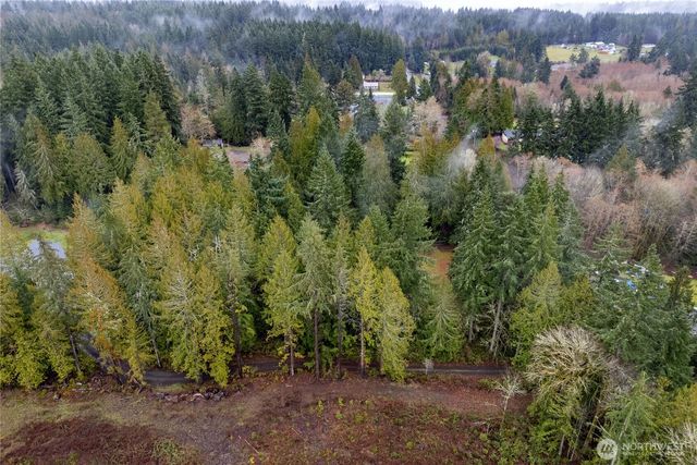 4692 NE Lincoln Road, Poulsbo, WA 98370