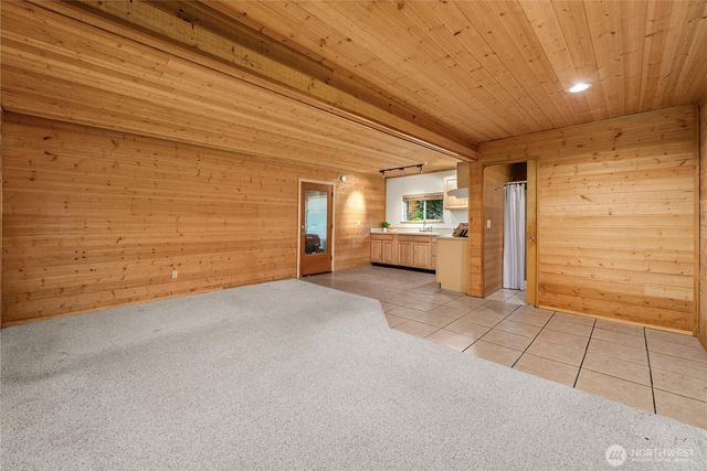 4692 NE Lincoln Road, Poulsbo, WA 98370