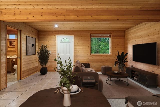 4692 NE Lincoln Road, Poulsbo, WA 98370