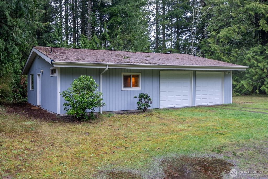 4692 NE Lincoln Road, Poulsbo, WA 98370