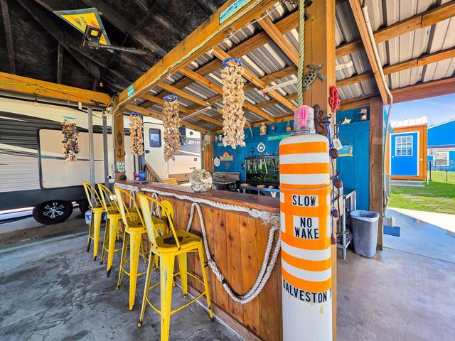 1049 N Sage Road, Crystal Beach, TX 77650