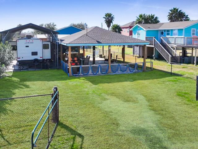 1049 N Sage Road, Crystal Beach, TX 77650