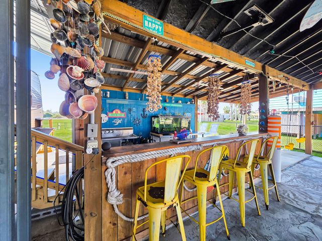 1049 N Sage Road, Crystal Beach, TX 77650