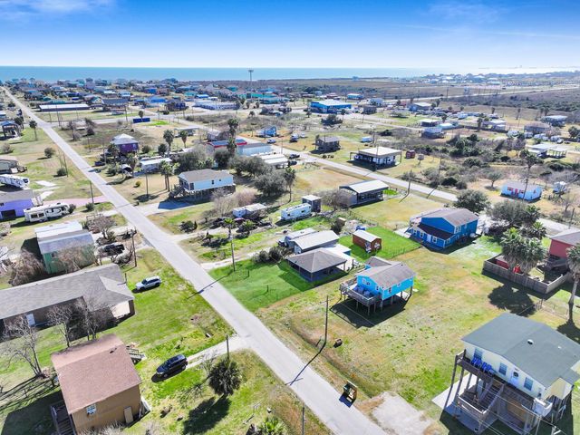 1049 N Sage Road, Crystal Beach, TX 77650