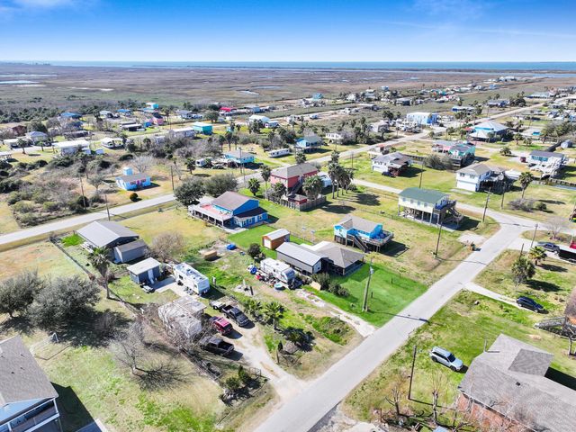1049 N Sage Road, Crystal Beach, TX 77650