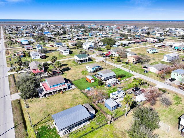 1049 N Sage Road, Crystal Beach, TX 77650