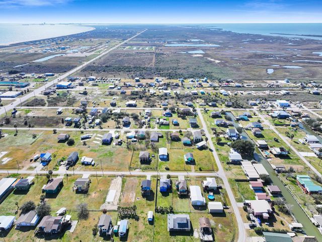1049 N Sage Road, Crystal Beach, TX 77650