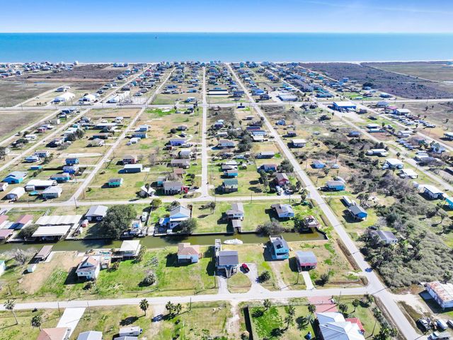 1049 N Sage Road, Crystal Beach, TX 77650