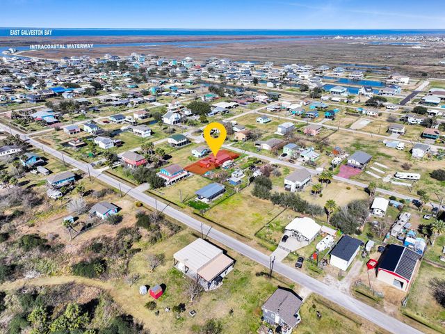 1049 N Sage Road, Crystal Beach, TX 77650