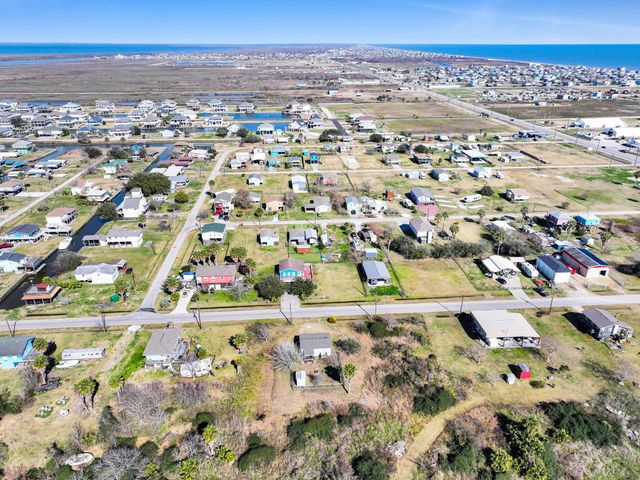 1049 N Sage Road, Crystal Beach, TX 77650
