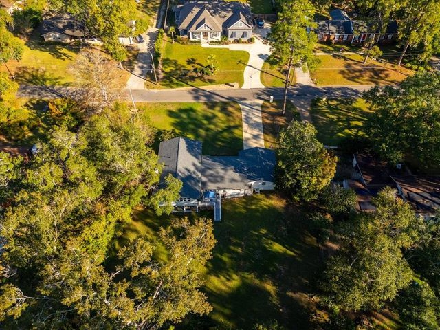 1001 Lothian Drive, Tallahassee, FL 32312