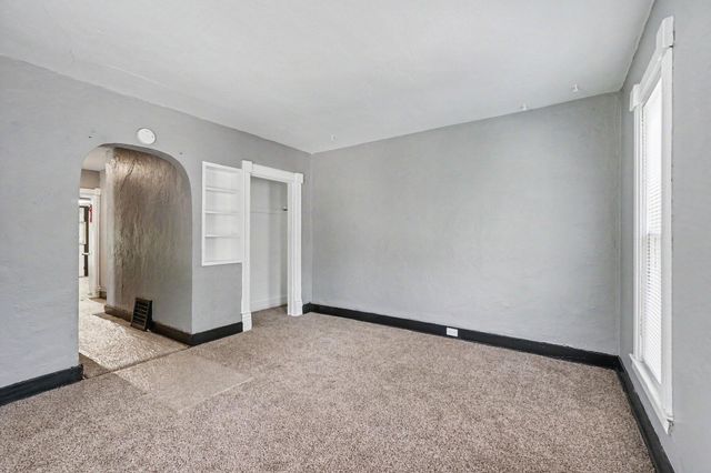 710 Wheaton Avenue, Kalamazoo City, MI 49008